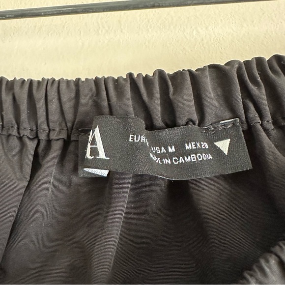 Zara • Nylon Balloon Bubble Midi Skirt in Black - Picture 3 of 7